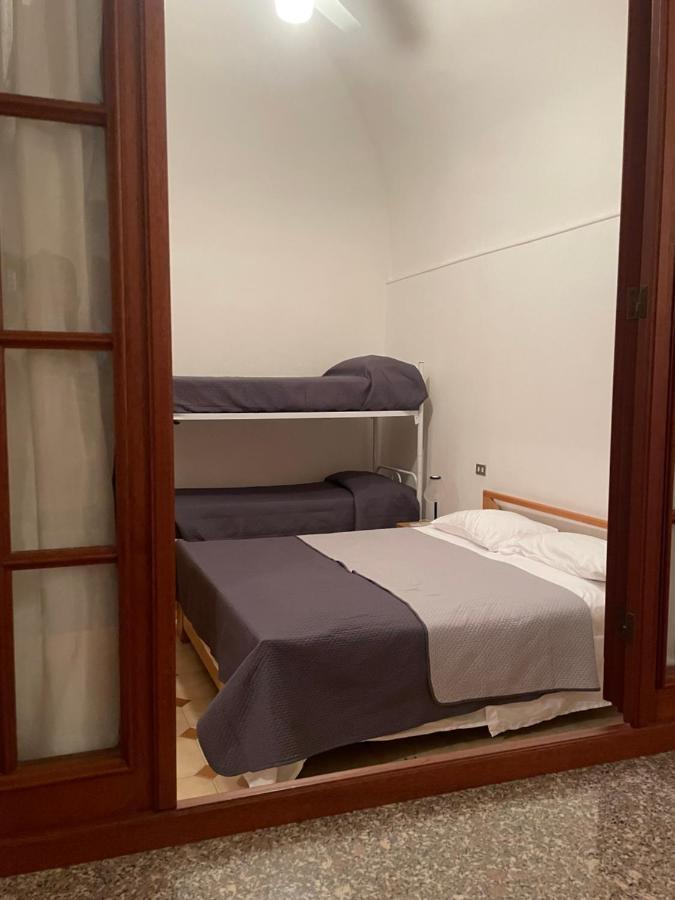 Appartamento In Centro Storico Finale Ligure Exterior photo